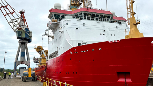 酷游KU游官网
TB 密封系统为 HMS Protector 提供保护